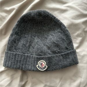 moncler cable knit hat